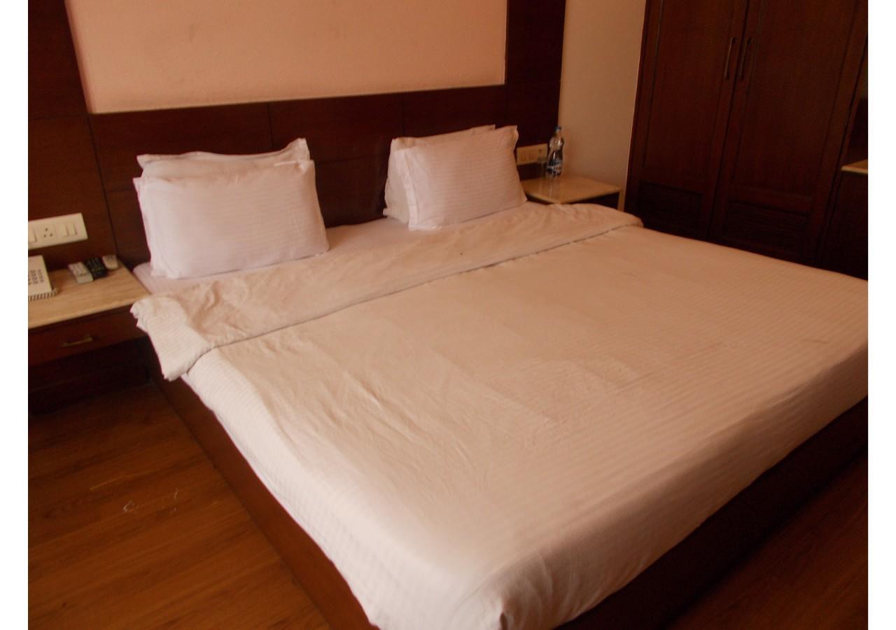 The Imperial Square Hotel Mussoorie Buitenkant foto